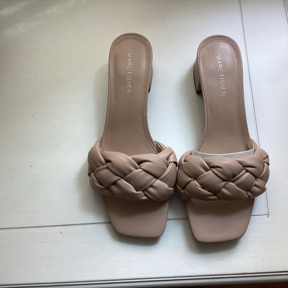 Marc Fischer sandals , NWOT, light natural color size 8M